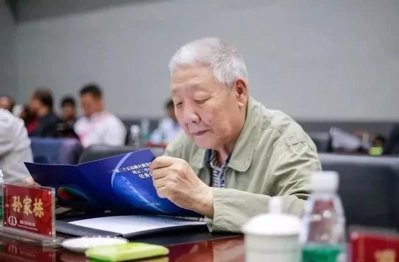 89岁孙家栋亲临西昌观“风云”：“我是工程总师，应当到一线来。”