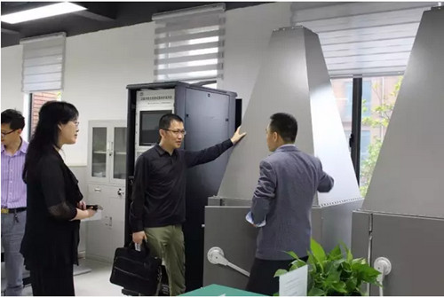 中国卫星导航系统管理办公室副主任马加庆指导北斗开放实验室建设
